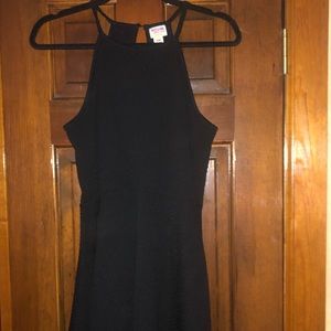 High neck chevron pattern dress with keyhole back